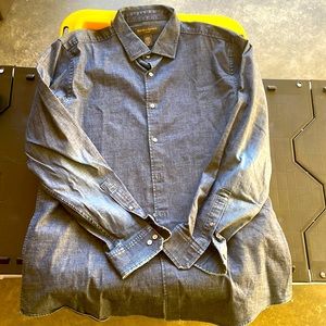 Beautifully patinaed, banana republic, classic button down denim shirt